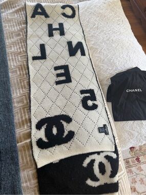 CHANEL Black and White Logo Knit Scarf
